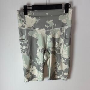 [NWT] The North Face Bike Shorts - Women’s Large